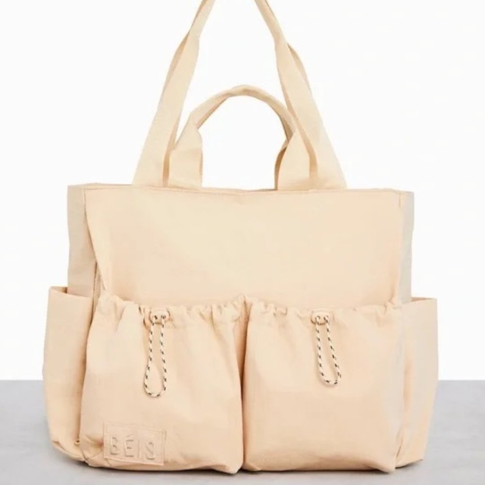 NWT BEIS Sport Carryall Tote in Beige